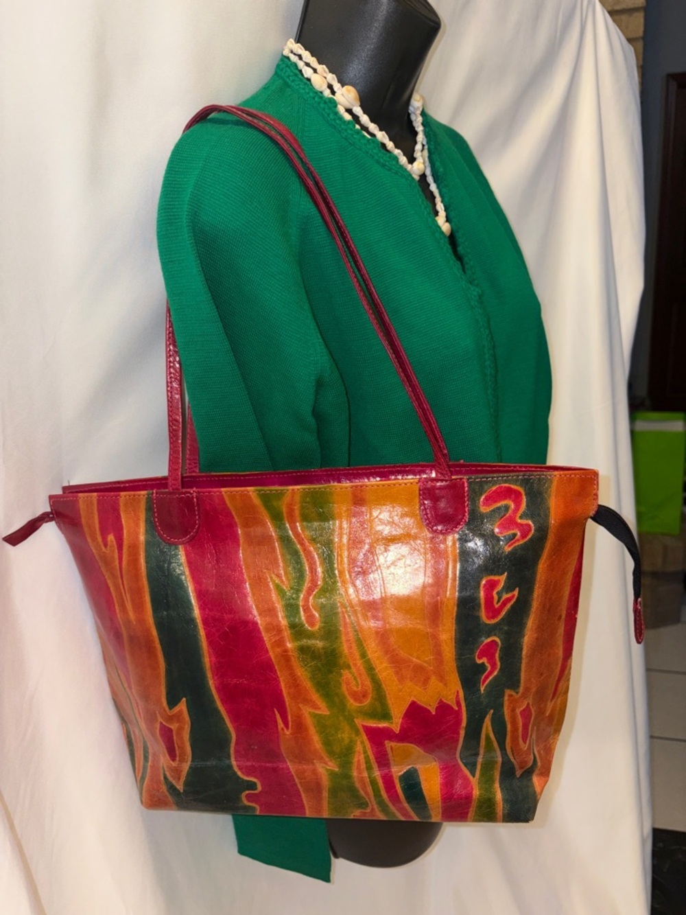 90s Hand tooled leather tote, inside zip pocket, abstract 12”x10”x4”, red/green